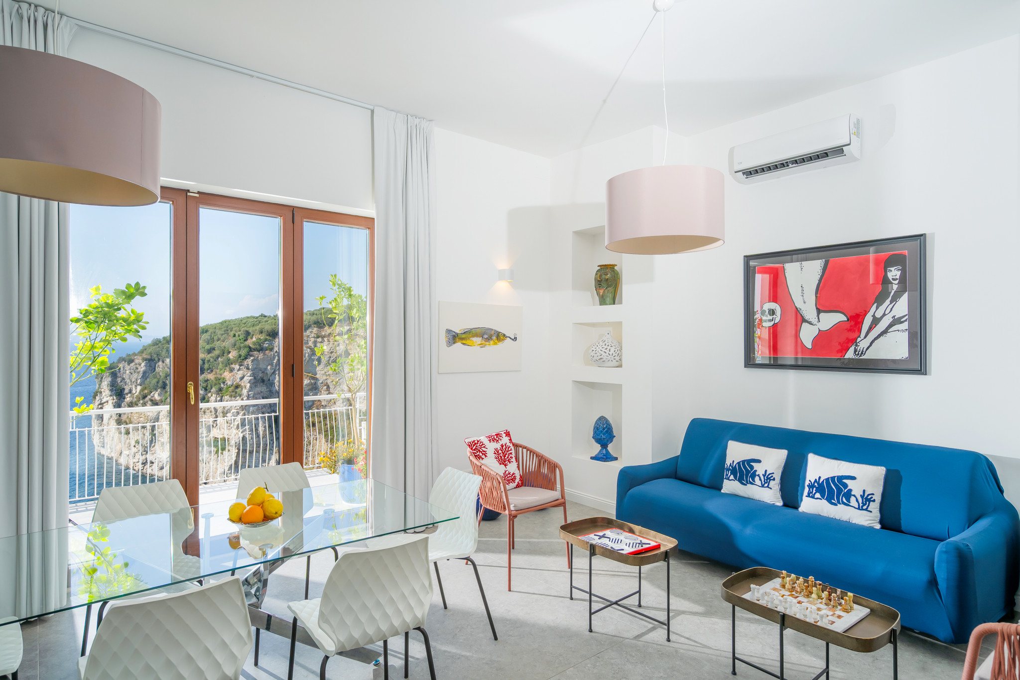 The contemporary Mediterranean living room of La Balena Blu